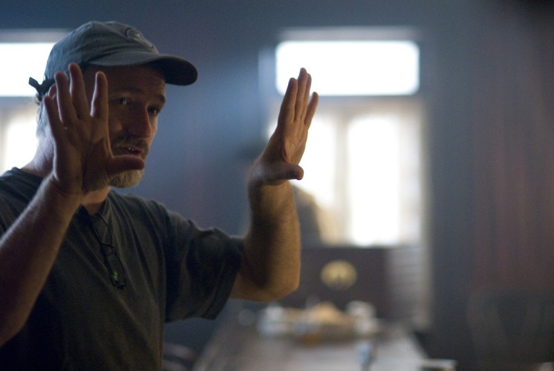 David Fincher při natáčení filmu Podivuhodný případ Benjamina Buttona / The Curious Case of Benjamin Button