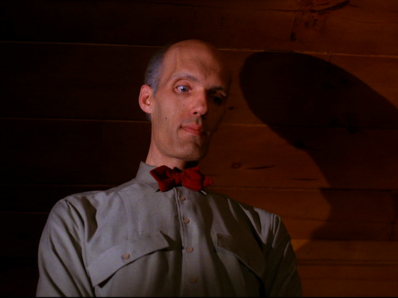 Carel Struycken ve filmu Městečko Twin Peaks / Twin Peaks