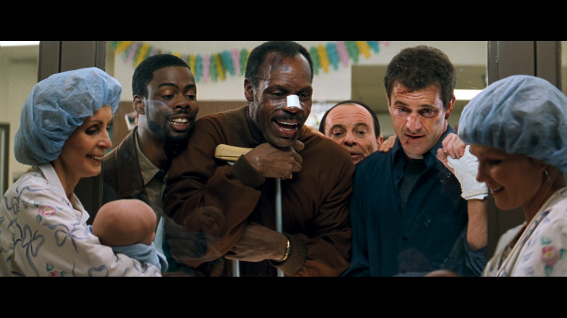 Mel Gibson, Danny Glover, Chris Rock, Joe Pesci ve filmu Smrtonosná zbraň 4 / Lethal Weapon 4