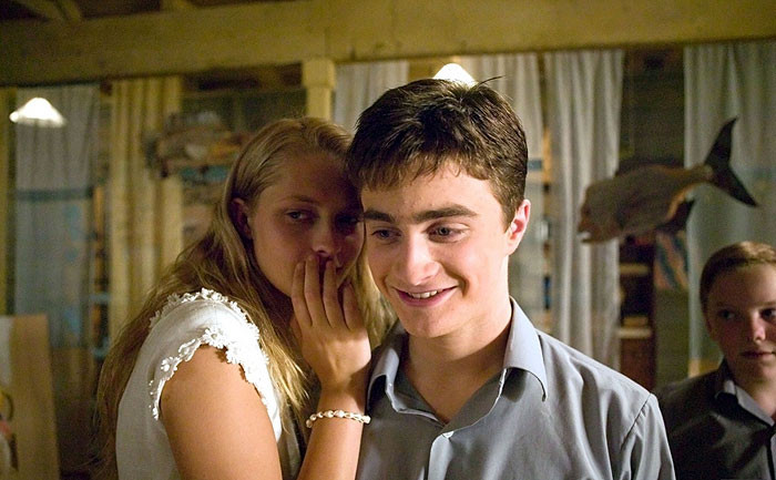 Daniel Radcliffe ve filmu Prosincoví kluci / December Boys