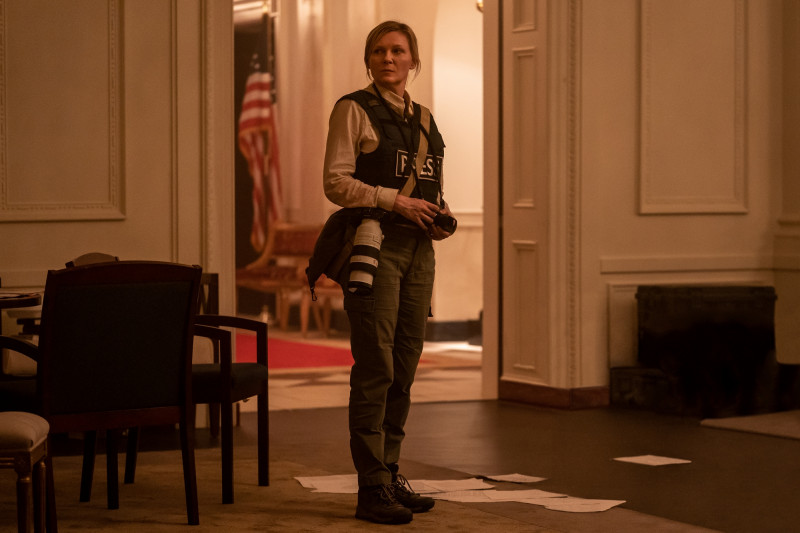 Kirsten Dunst ve filmu Občanská válka / Civil War
